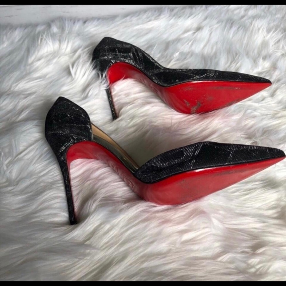 Christain Louboutin iriza size 40
